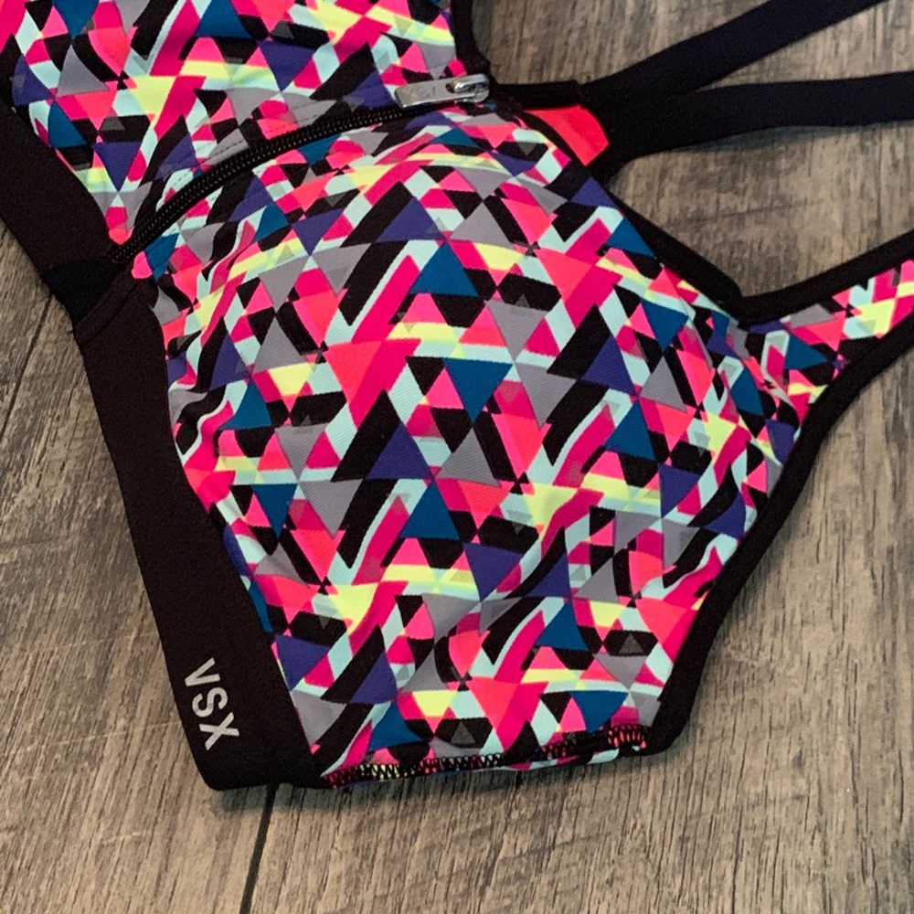 Victoria’s Secret Sports Bra - Picture 2 of 4